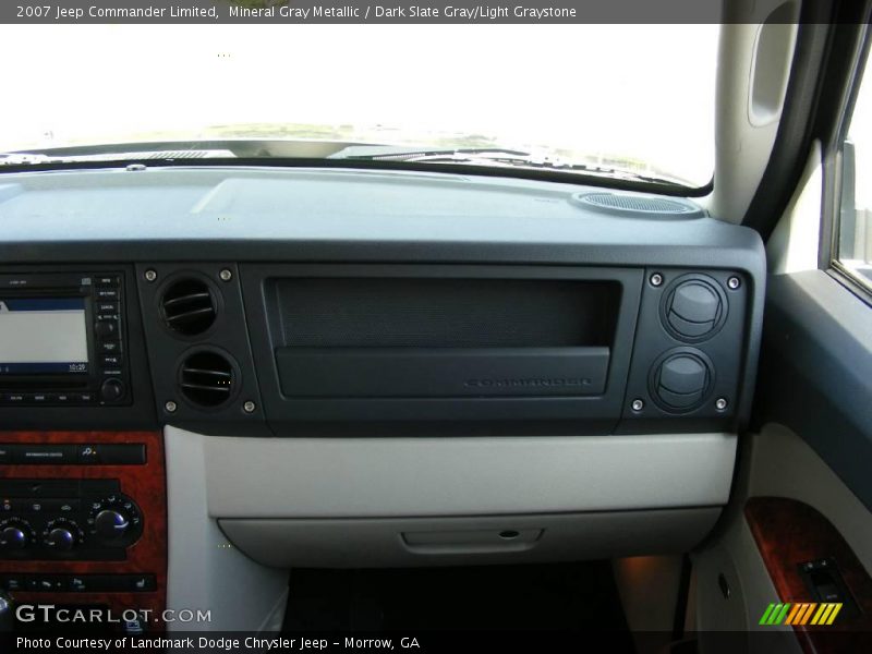 Mineral Gray Metallic / Dark Slate Gray/Light Graystone 2007 Jeep Commander Limited