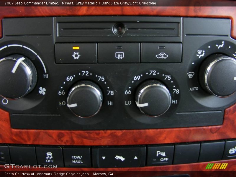 Mineral Gray Metallic / Dark Slate Gray/Light Graystone 2007 Jeep Commander Limited