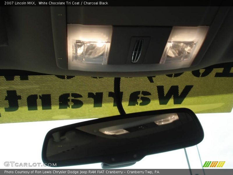 White Chocolate Tri Coat / Charcoal Black 2007 Lincoln MKX
