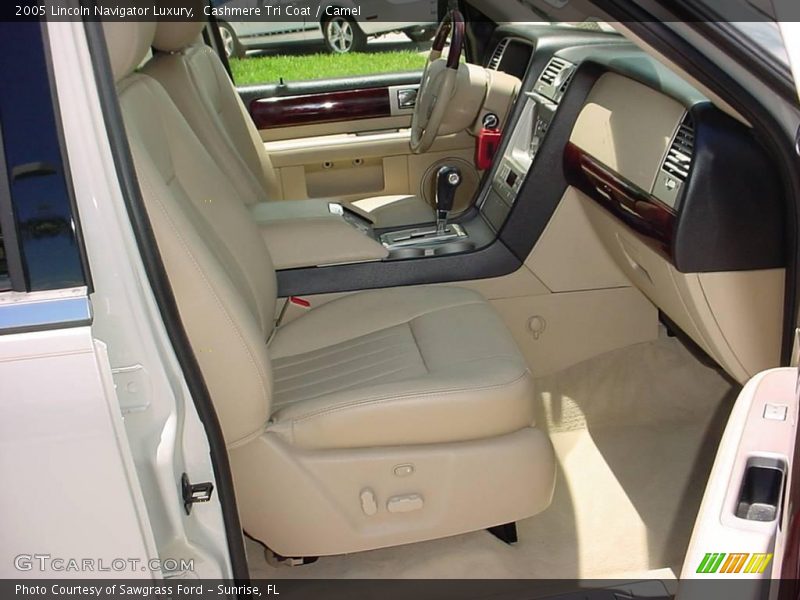 Cashmere Tri Coat / Camel 2005 Lincoln Navigator Luxury