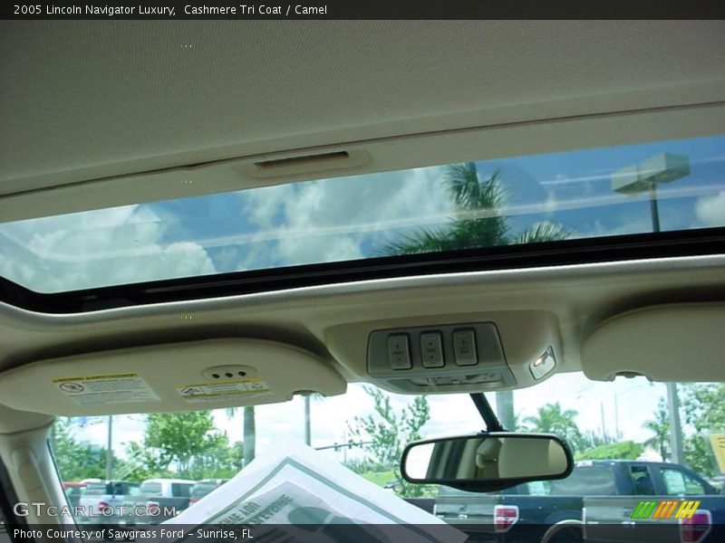 Cashmere Tri Coat / Camel 2005 Lincoln Navigator Luxury