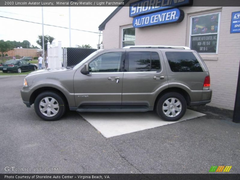 Mineral Grey Metallic / Light Parchment 2003 Lincoln Aviator Luxury