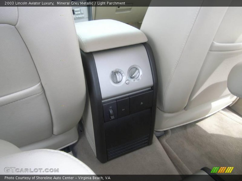 Mineral Grey Metallic / Light Parchment 2003 Lincoln Aviator Luxury
