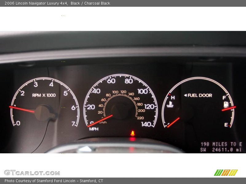 Black / Charcoal Black 2006 Lincoln Navigator Luxury 4x4