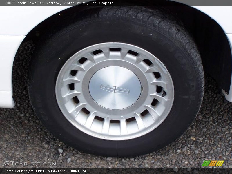 Vibrant White / Light Graphite 2000 Lincoln Town Car Executive