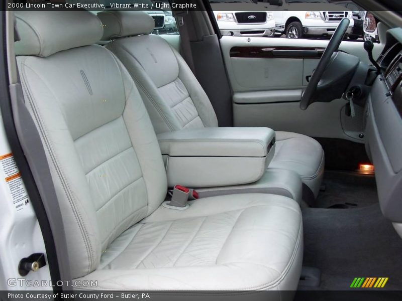 Vibrant White / Light Graphite 2000 Lincoln Town Car Executive