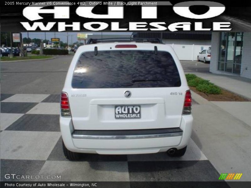 Oxford White / Black/Light Parchment 2005 Mercury Mariner V6 Convenience 4WD