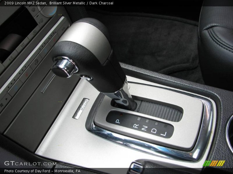 Brilliant Silver Metallic / Dark Charcoal 2009 Lincoln MKZ Sedan