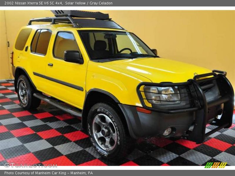 Solar Yellow / Gray Celadon 2002 Nissan Xterra SE V6 SC 4x4