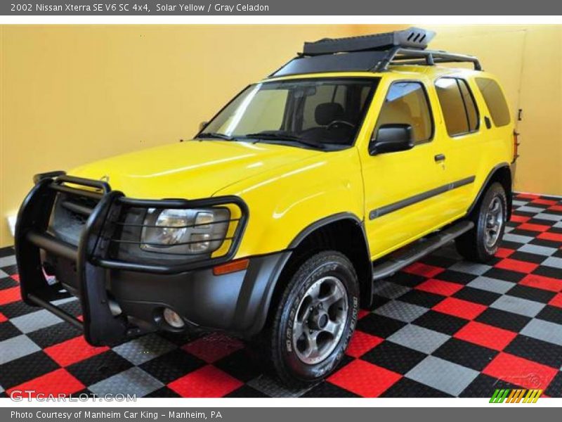Solar Yellow / Gray Celadon 2002 Nissan Xterra SE V6 SC 4x4