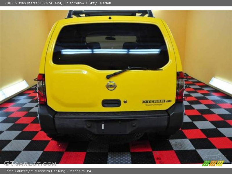 Solar Yellow / Gray Celadon 2002 Nissan Xterra SE V6 SC 4x4
