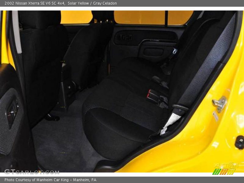 Solar Yellow / Gray Celadon 2002 Nissan Xterra SE V6 SC 4x4