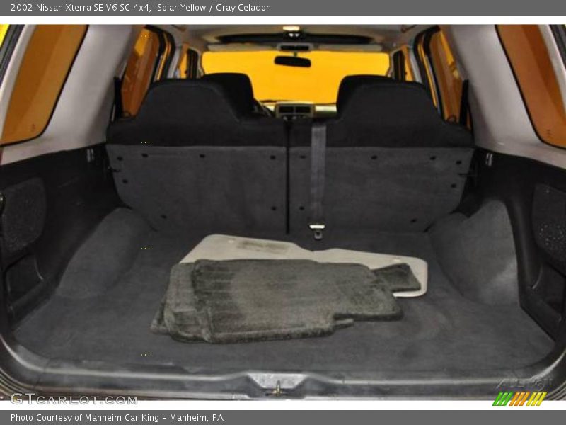 Solar Yellow / Gray Celadon 2002 Nissan Xterra SE V6 SC 4x4