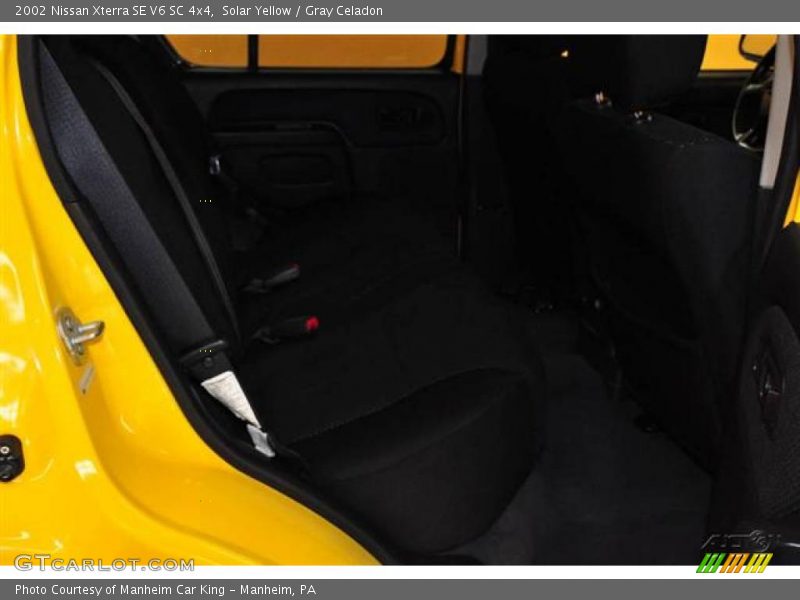 Solar Yellow / Gray Celadon 2002 Nissan Xterra SE V6 SC 4x4