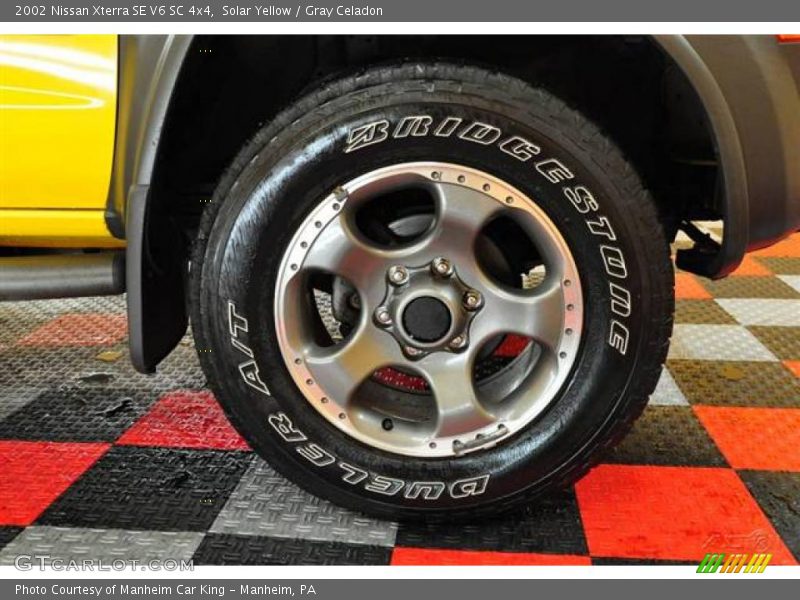 Solar Yellow / Gray Celadon 2002 Nissan Xterra SE V6 SC 4x4