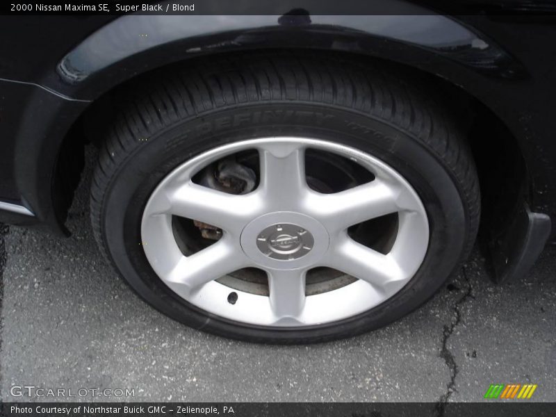 Super Black / Blond 2000 Nissan Maxima SE
