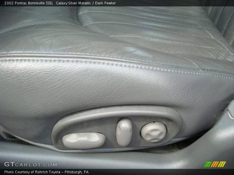 Galaxy Silver Metallic / Dark Pewter 2002 Pontiac Bonneville SSEi