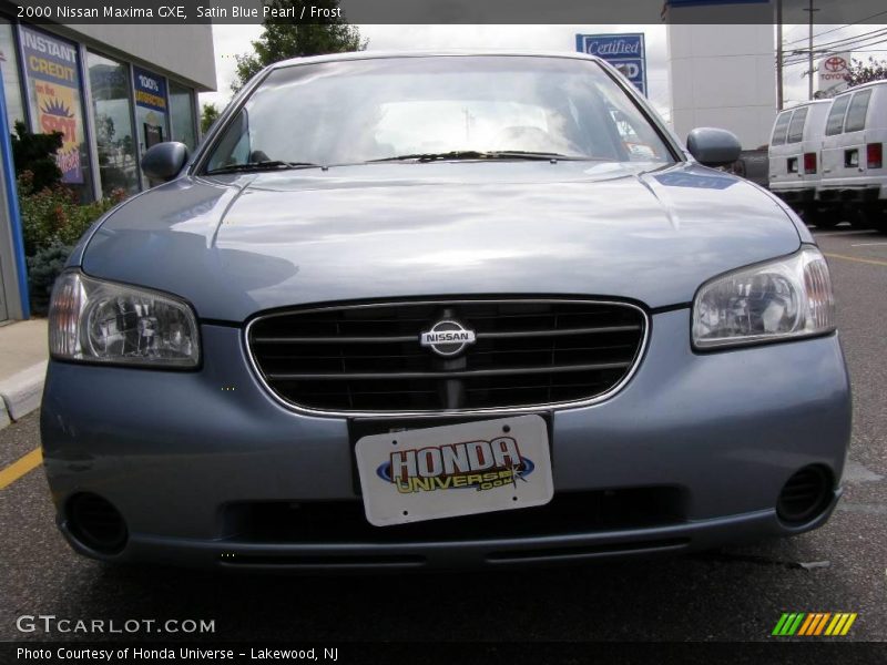 Satin Blue Pearl / Frost 2000 Nissan Maxima GXE