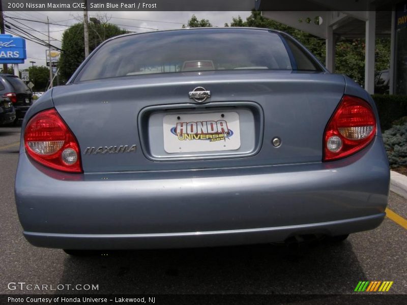 Satin Blue Pearl / Frost 2000 Nissan Maxima GXE