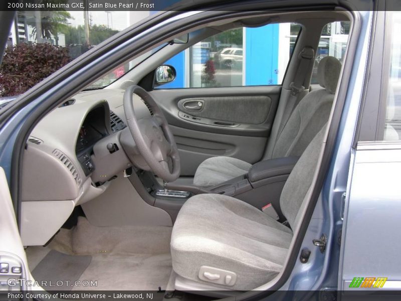 Satin Blue Pearl / Frost 2000 Nissan Maxima GXE