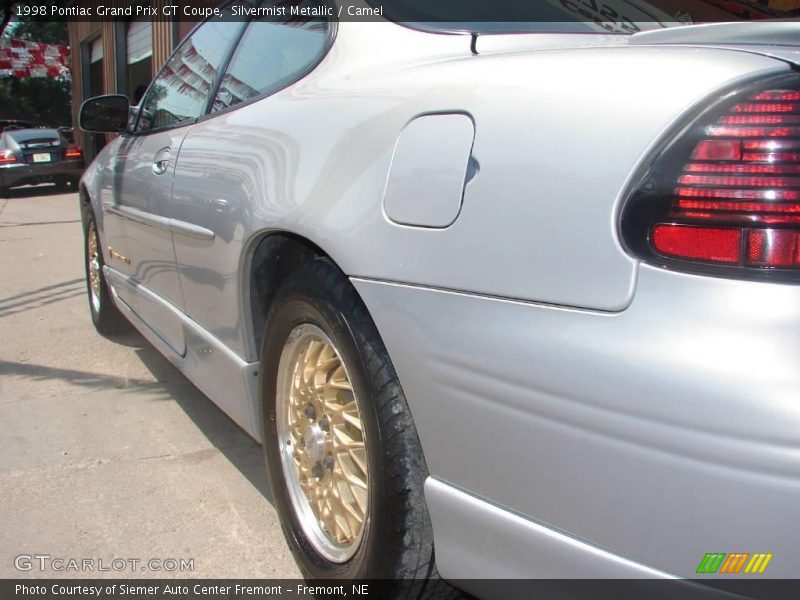 Silvermist Metallic / Camel 1998 Pontiac Grand Prix GT Coupe