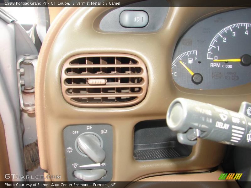 Silvermist Metallic / Camel 1998 Pontiac Grand Prix GT Coupe