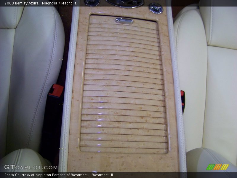 Magnolia / Magnolia 2008 Bentley Azure
