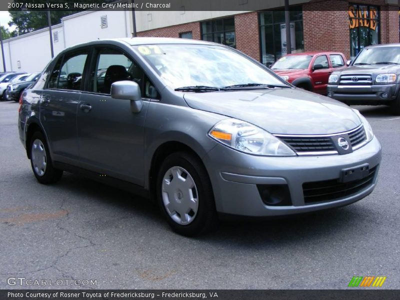 Magnetic Grey Metallic / Charcoal 2007 Nissan Versa S