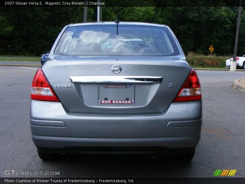 Magnetic Grey Metallic / Charcoal 2007 Nissan Versa S