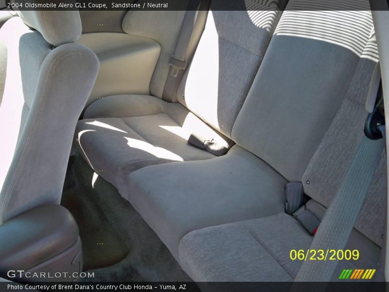 Sandstone / Neutral 2004 Oldsmobile Alero GL1 Coupe