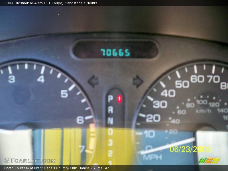 Sandstone / Neutral 2004 Oldsmobile Alero GL1 Coupe