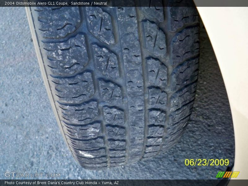 Sandstone / Neutral 2004 Oldsmobile Alero GL1 Coupe