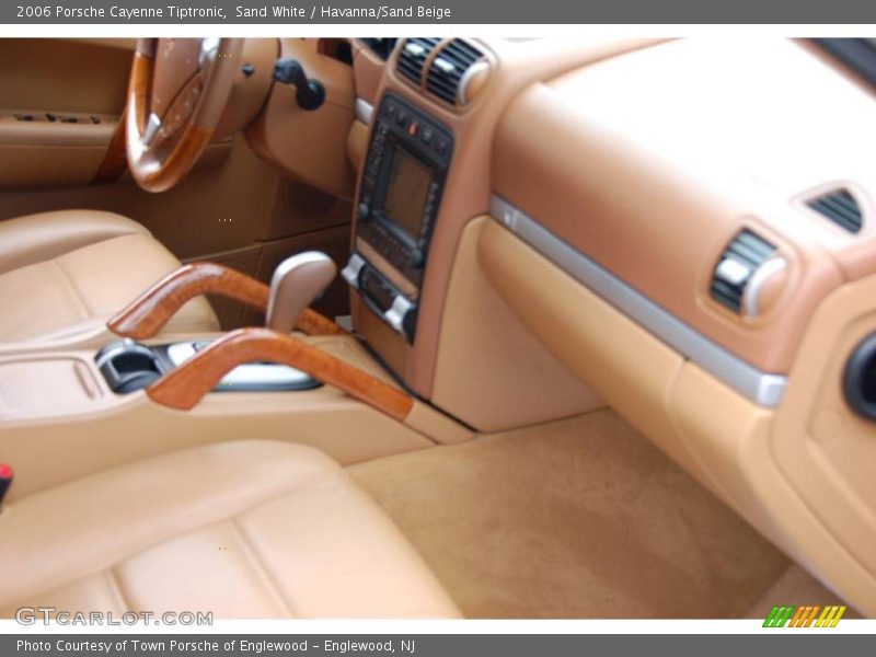 Sand White / Havanna/Sand Beige 2006 Porsche Cayenne Tiptronic