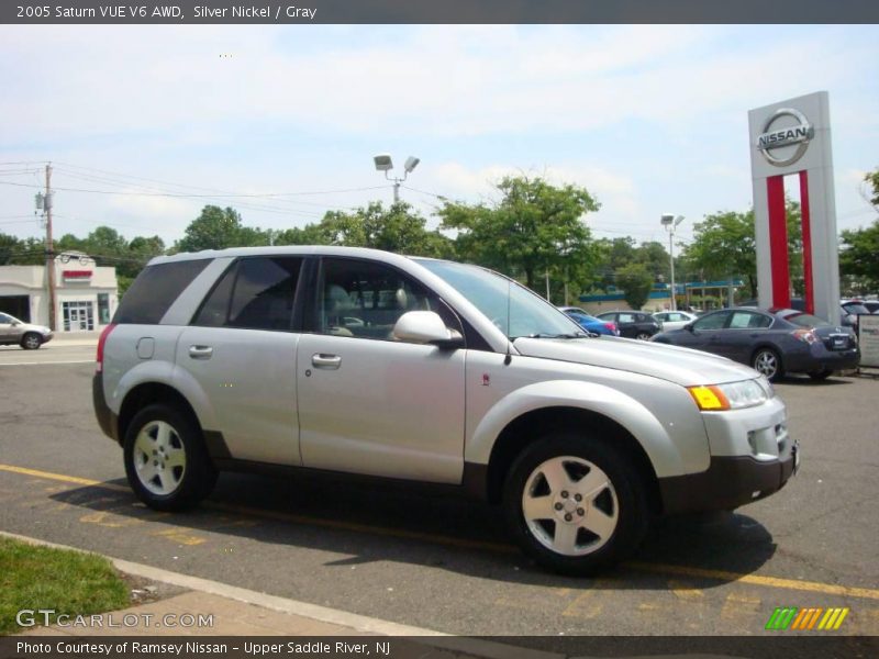 Silver Nickel / Gray 2005 Saturn VUE V6 AWD