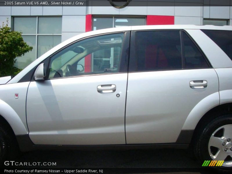 Silver Nickel / Gray 2005 Saturn VUE V6 AWD