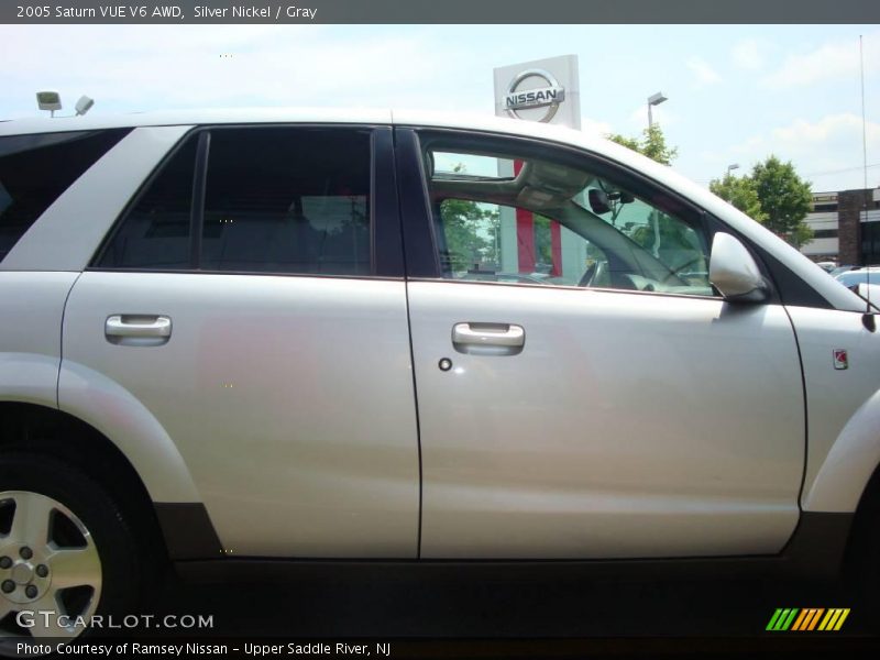 Silver Nickel / Gray 2005 Saturn VUE V6 AWD