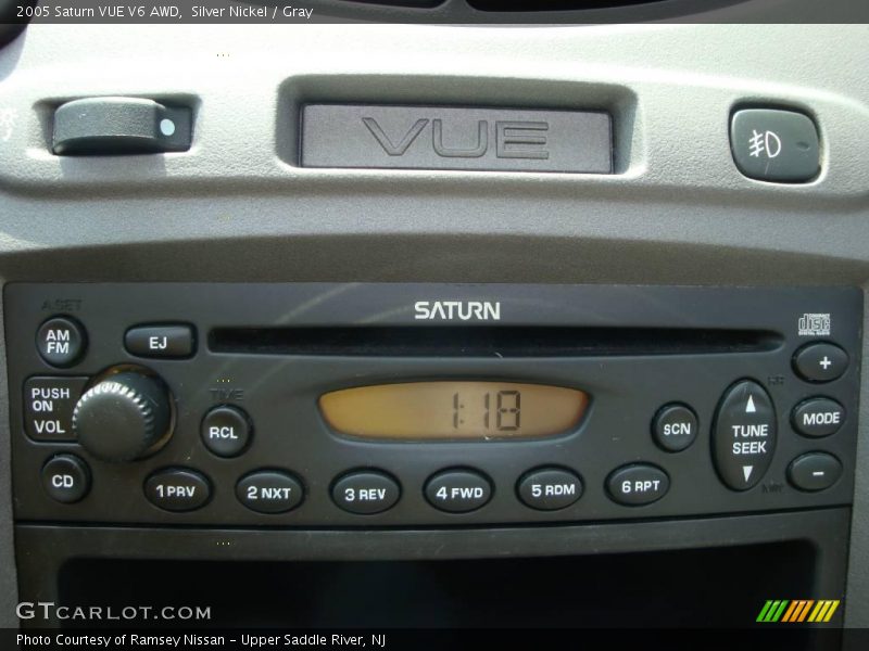 Silver Nickel / Gray 2005 Saturn VUE V6 AWD