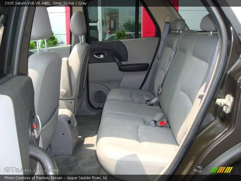Silver Nickel / Gray 2005 Saturn VUE V6 AWD