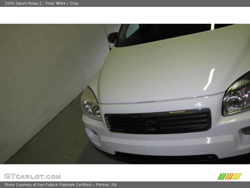 Polar White / Gray 2006 Saturn Relay 2