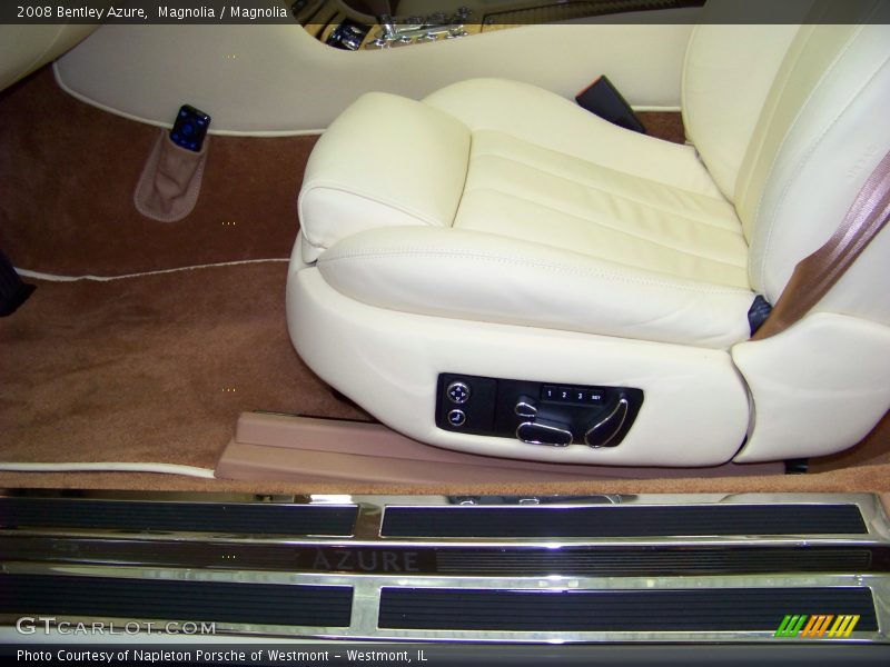 Magnolia / Magnolia 2008 Bentley Azure