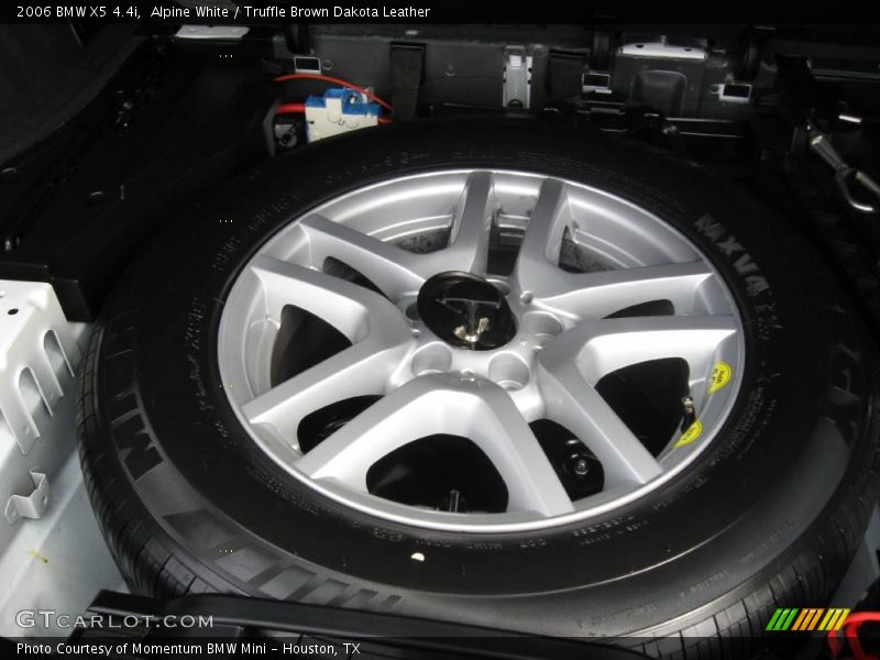 Alpine White / Truffle Brown Dakota Leather 2006 BMW X5 4.4i