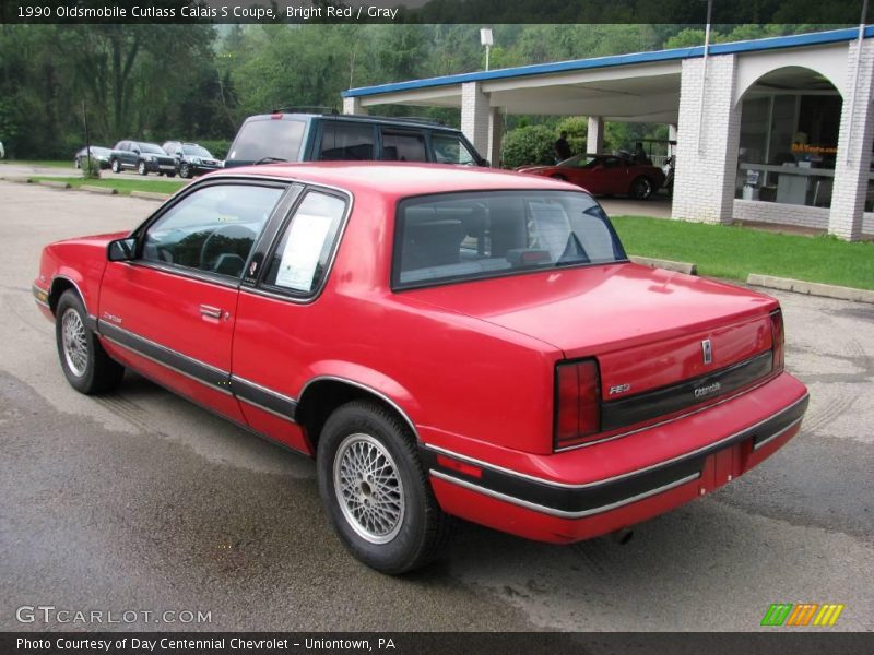Bright Red / Gray 1990 Oldsmobile Cutlass Calais S Coupe