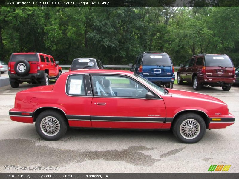 Bright Red / Gray 1990 Oldsmobile Cutlass Calais S Coupe