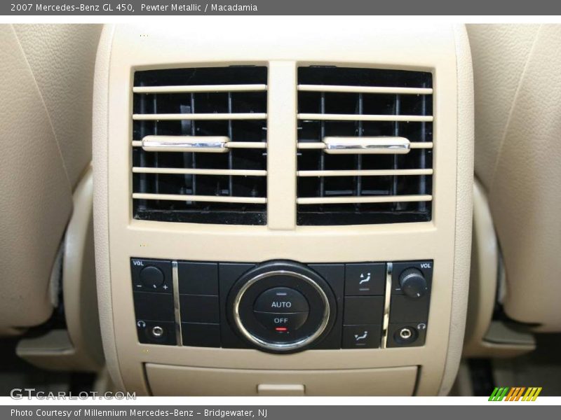 Pewter Metallic / Macadamia 2007 Mercedes-Benz GL 450