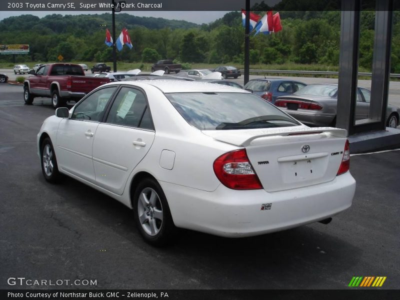 Super White / Dark Charcoal 2003 Toyota Camry SE