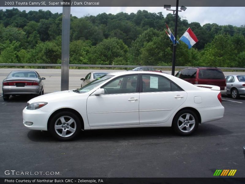 Super White / Dark Charcoal 2003 Toyota Camry SE