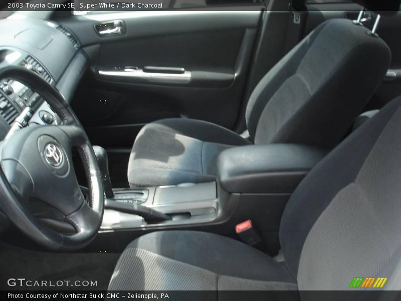 Super White / Dark Charcoal 2003 Toyota Camry SE