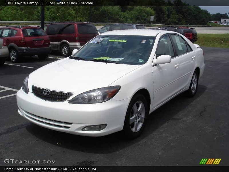 Super White / Dark Charcoal 2003 Toyota Camry SE