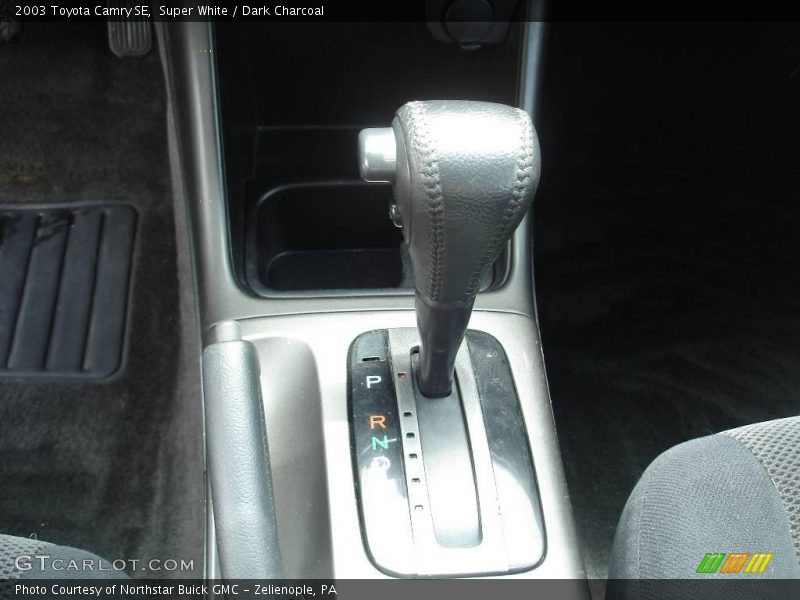 Super White / Dark Charcoal 2003 Toyota Camry SE