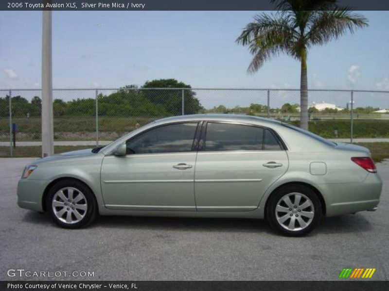 Silver Pine Mica / Ivory 2006 Toyota Avalon XLS